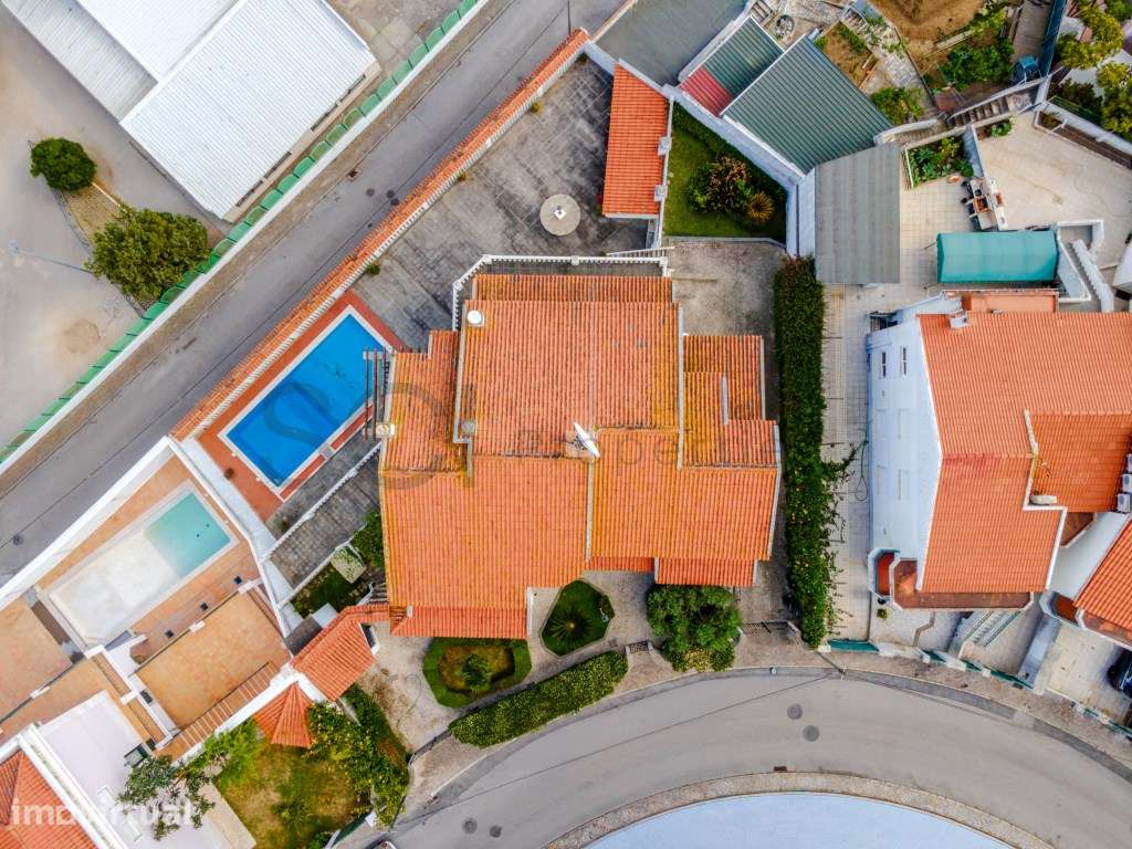 Moradia T5+2 | Cruz de Pau | Piscina | Cave - Grande imagem: 3/48