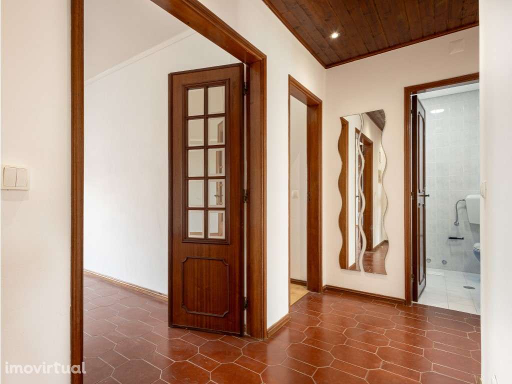 Apartamento T2 - 2.º Andar - Grande imagem: 4/18