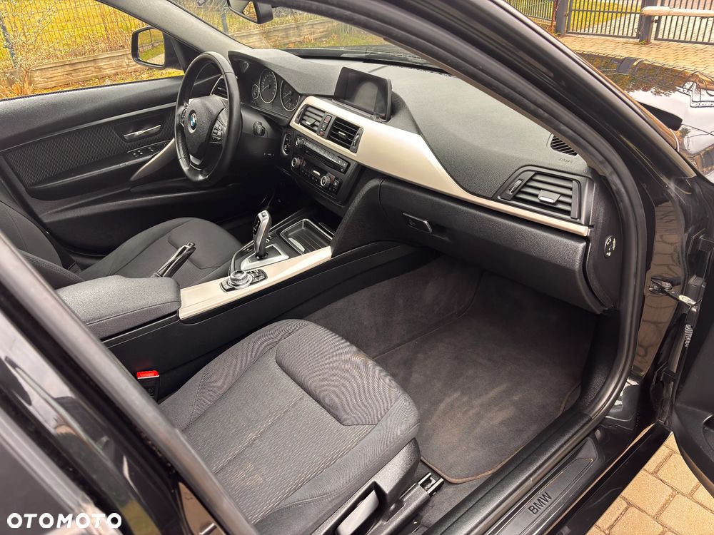 BMW Seria 3 320d Efficient Dynamics Edition - 13