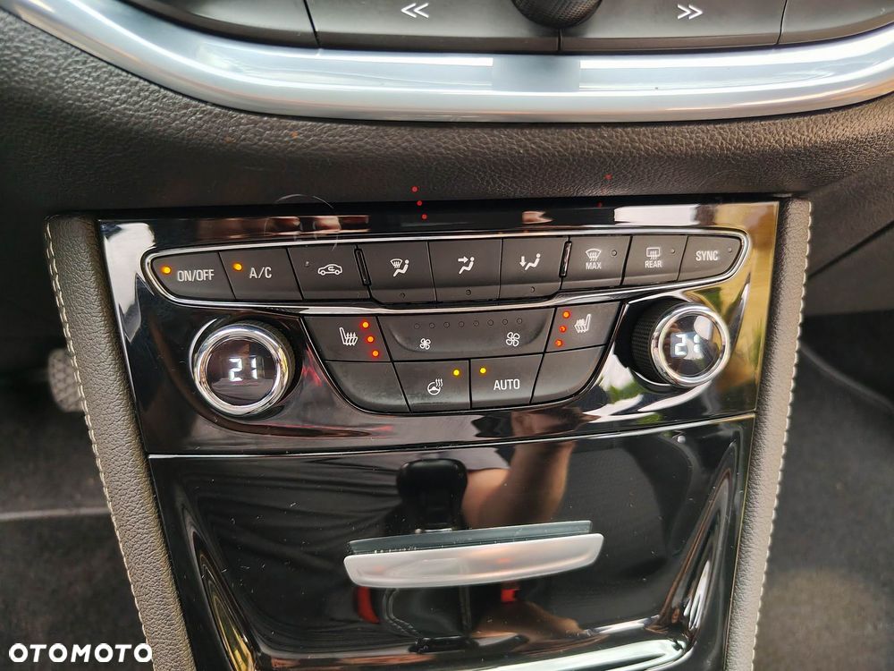 Opel Astra 1.4 Turbo Edition - 28
