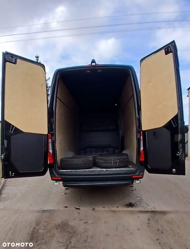 Mercedes-Benz SPRINTER - 6