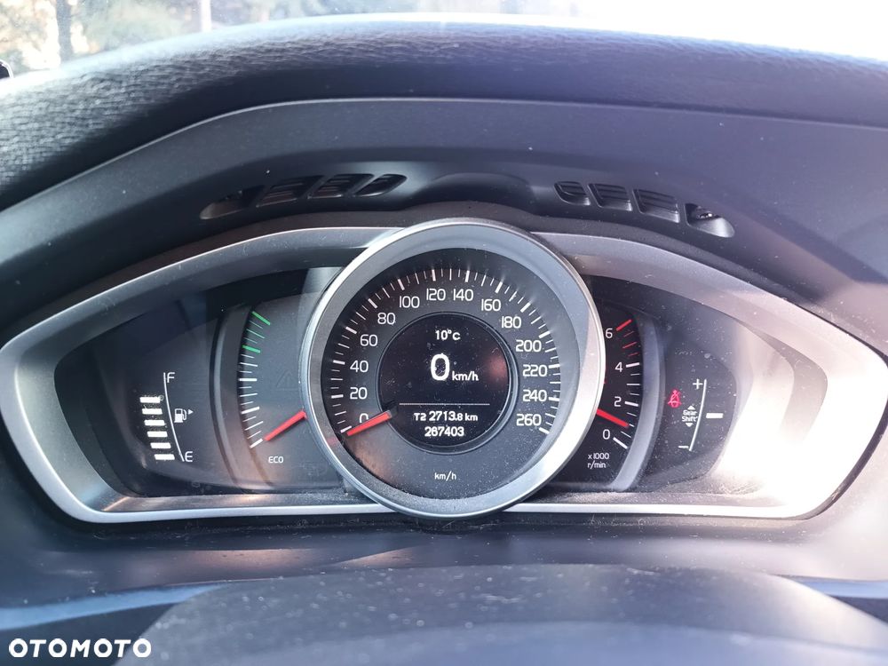 Volvo V40 D2 Kinetic - 8