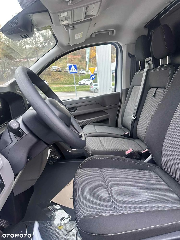 Volkswagen Transporter T7 - 16