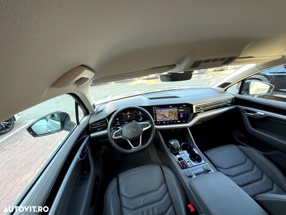 Volkswagen Touareg - 13