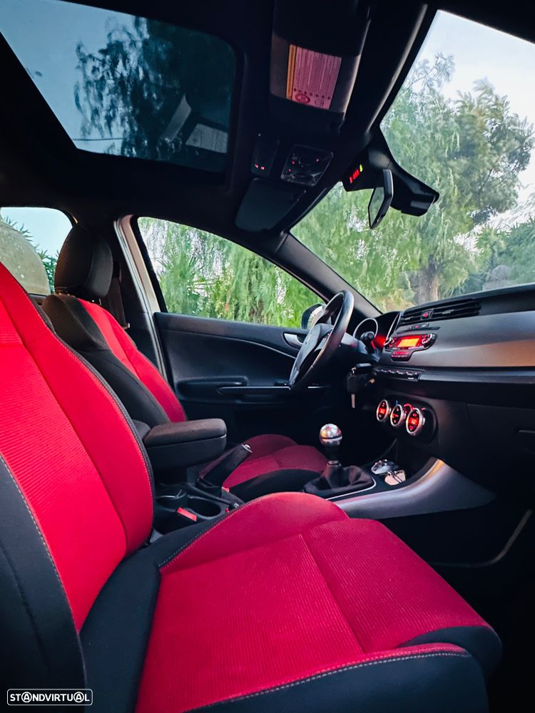 Alfa Romeo Giulietta 1.6 JTDm Sprint Speciale J18 - 31