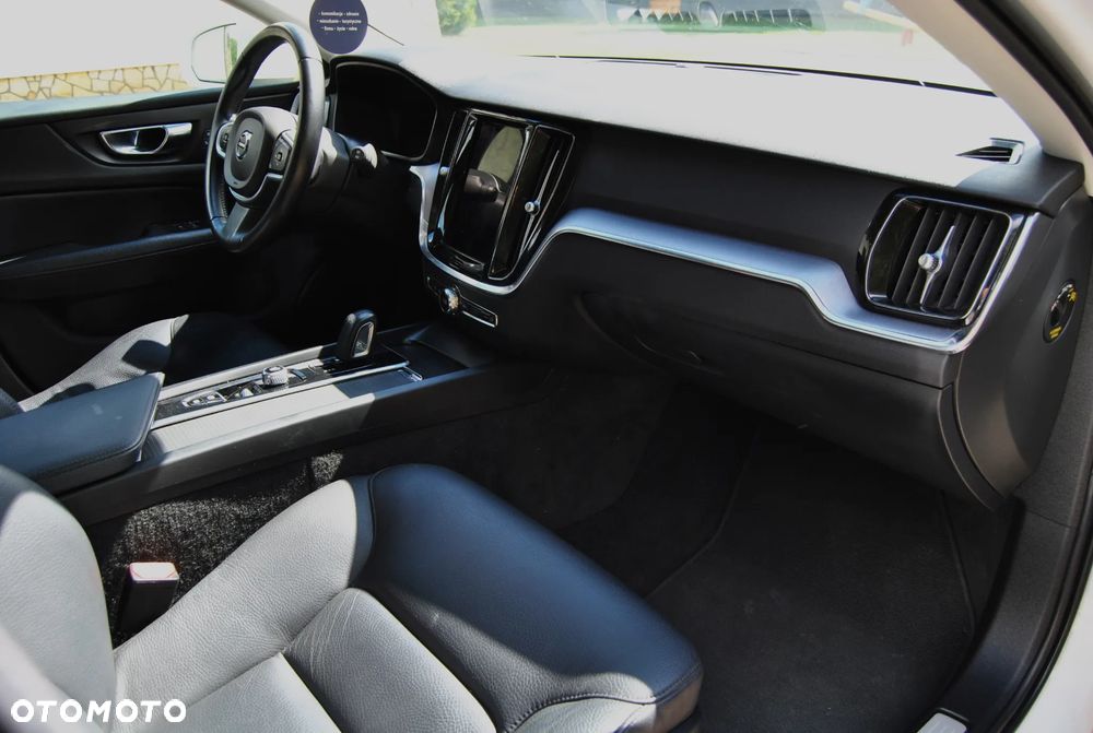 Volvo V60 B4 D Momentum - 7