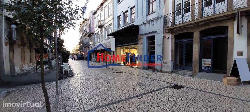 Loja Comercial no Centro Histórico de Braga - Grande imagem: 2/43