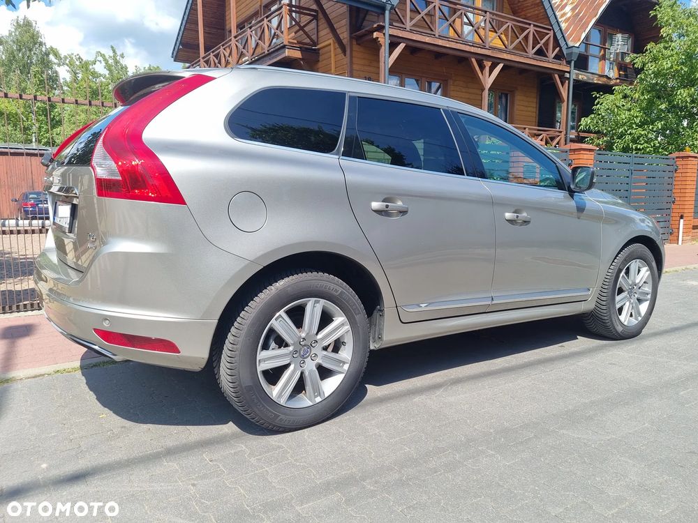 Volvo XC 60 - 4