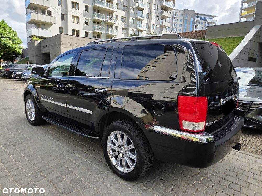 Chrysler Aspen - 16