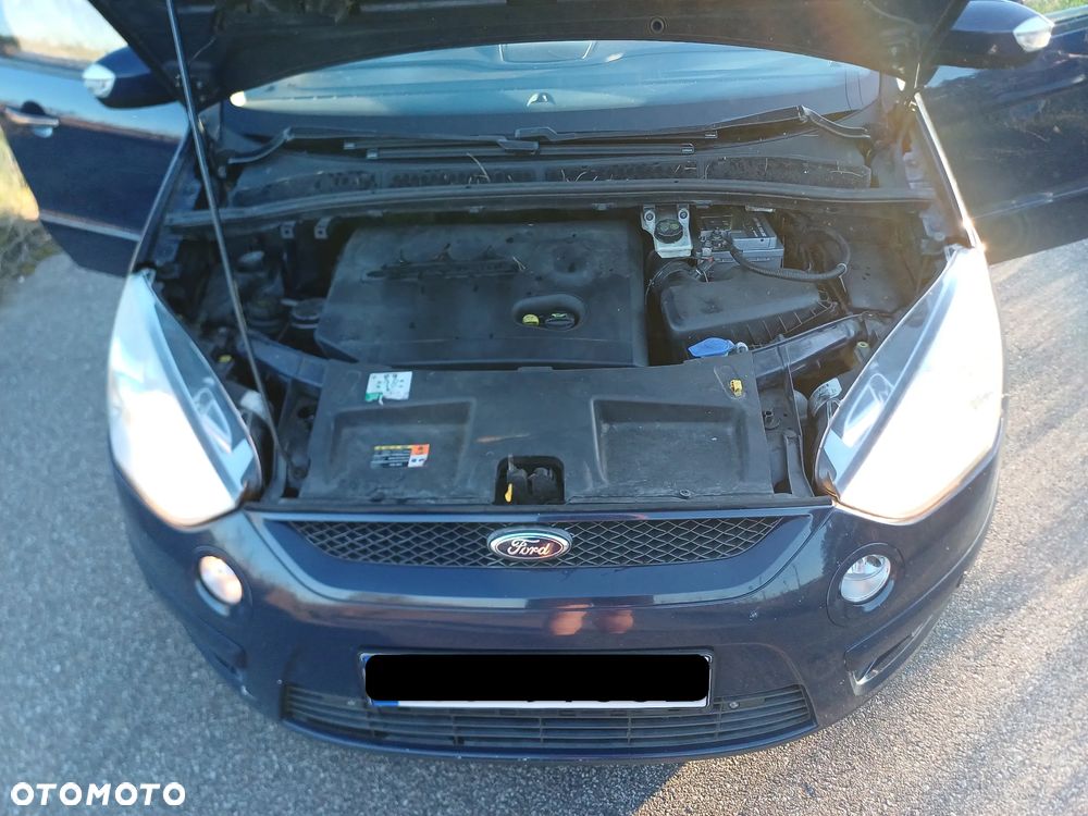 Ford S-Max - 25