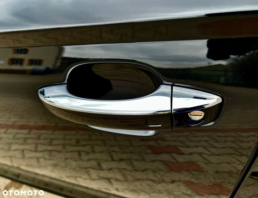 Audi A6 Avant 2.0 TDI Ultra S tronic - 38