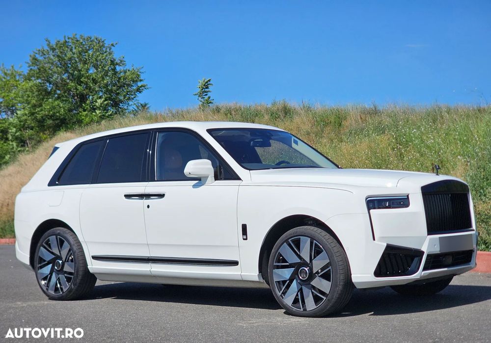 Rolls-Royce Cullinan - 4