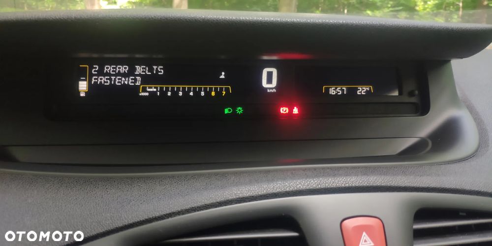 Renault Grand Scenic - 8