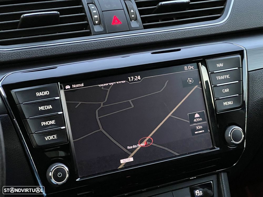 Skoda Superb 2.0 TDI Sportline - 13