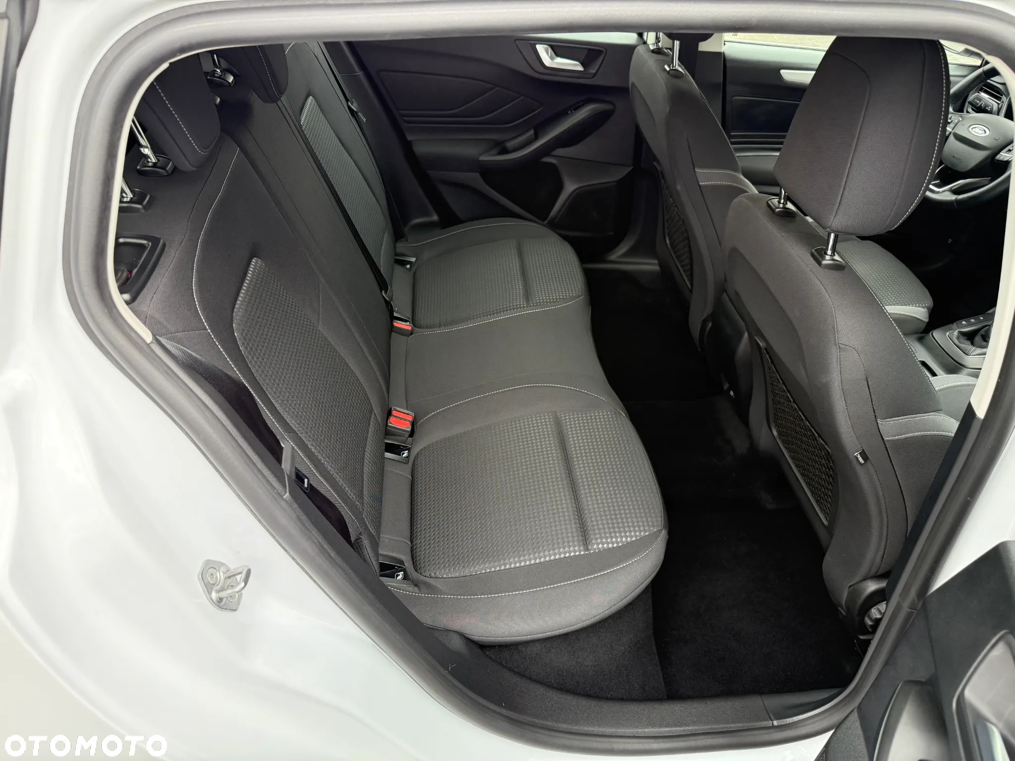 Ford Focus Turnier 1.5 EcoBlue Start-Stopp-System COOL&CONNECT - 28