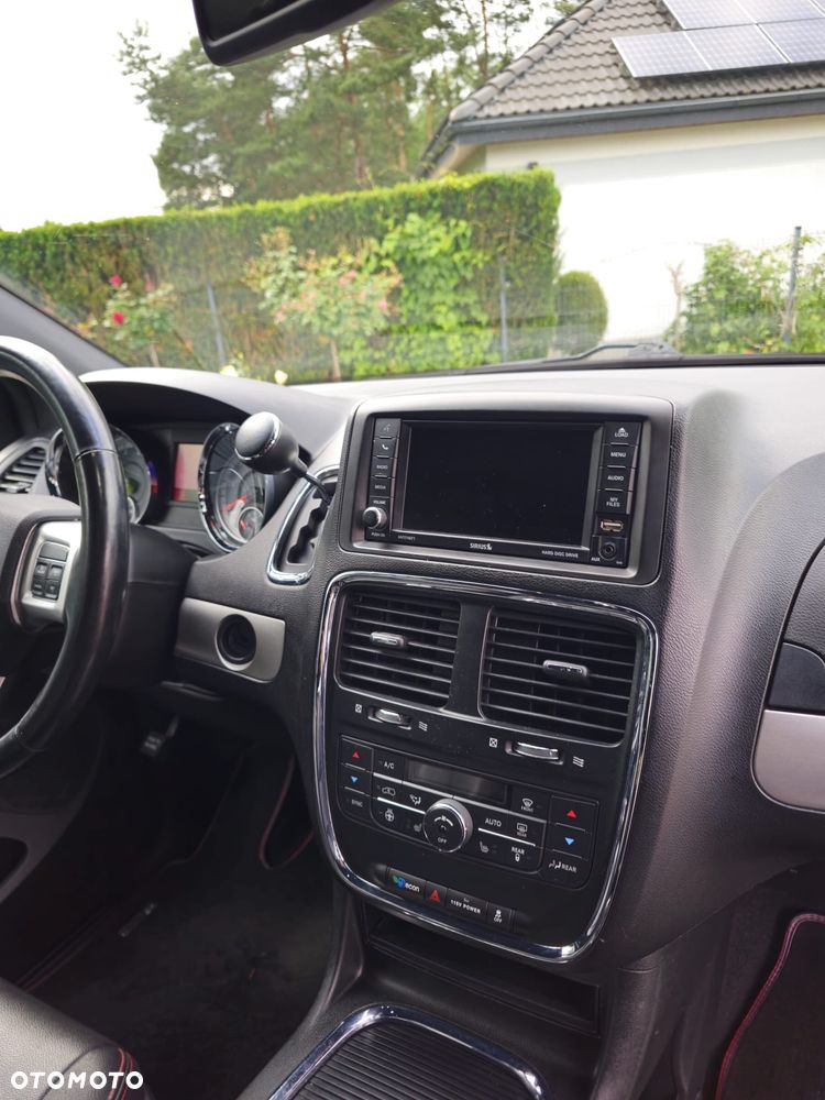 Dodge Grand Caravan 3.6 R/T - 13