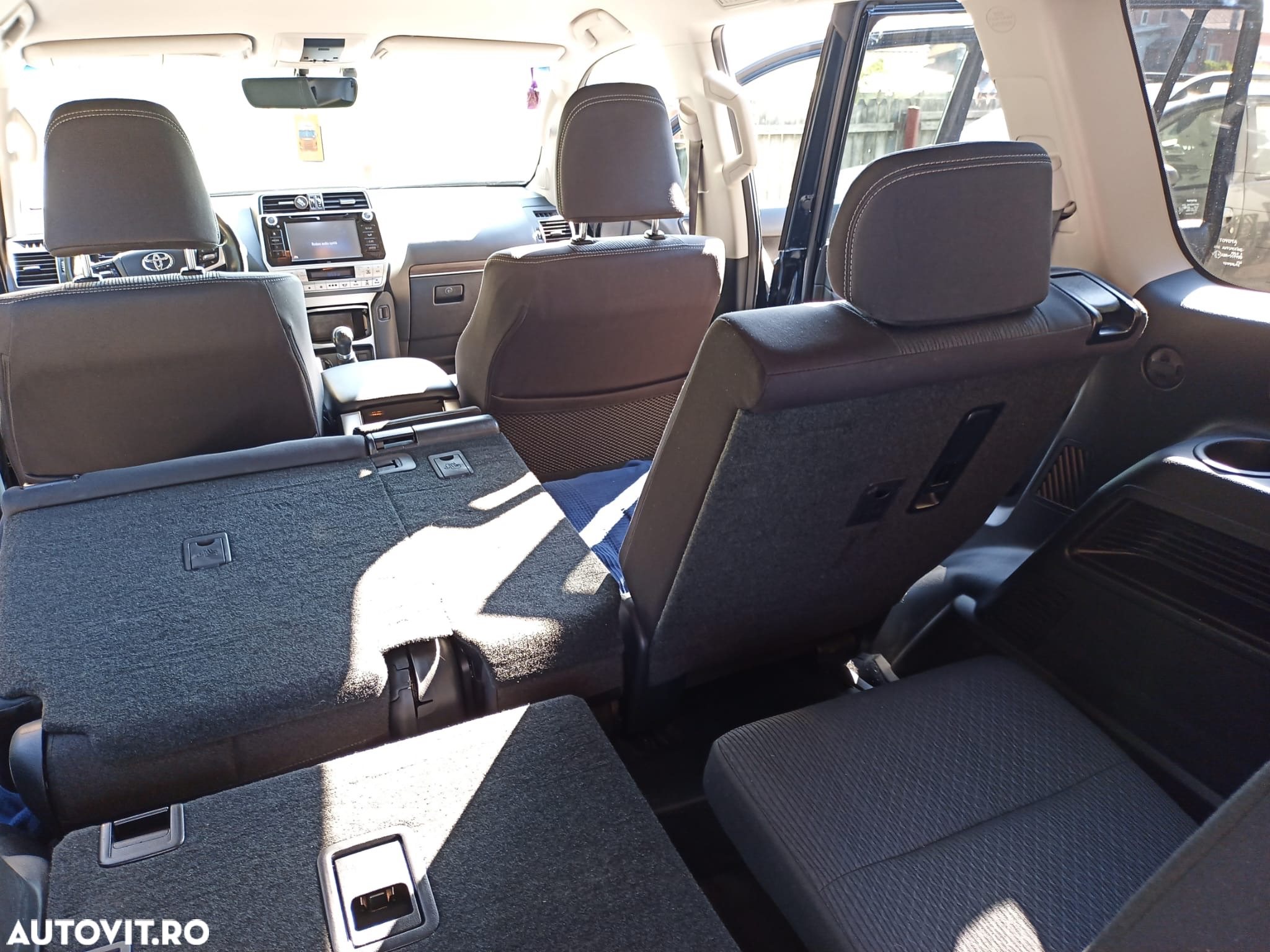 Toyota Land Cruiser 2.8l Turbo D-4D M/T Executive - 26
