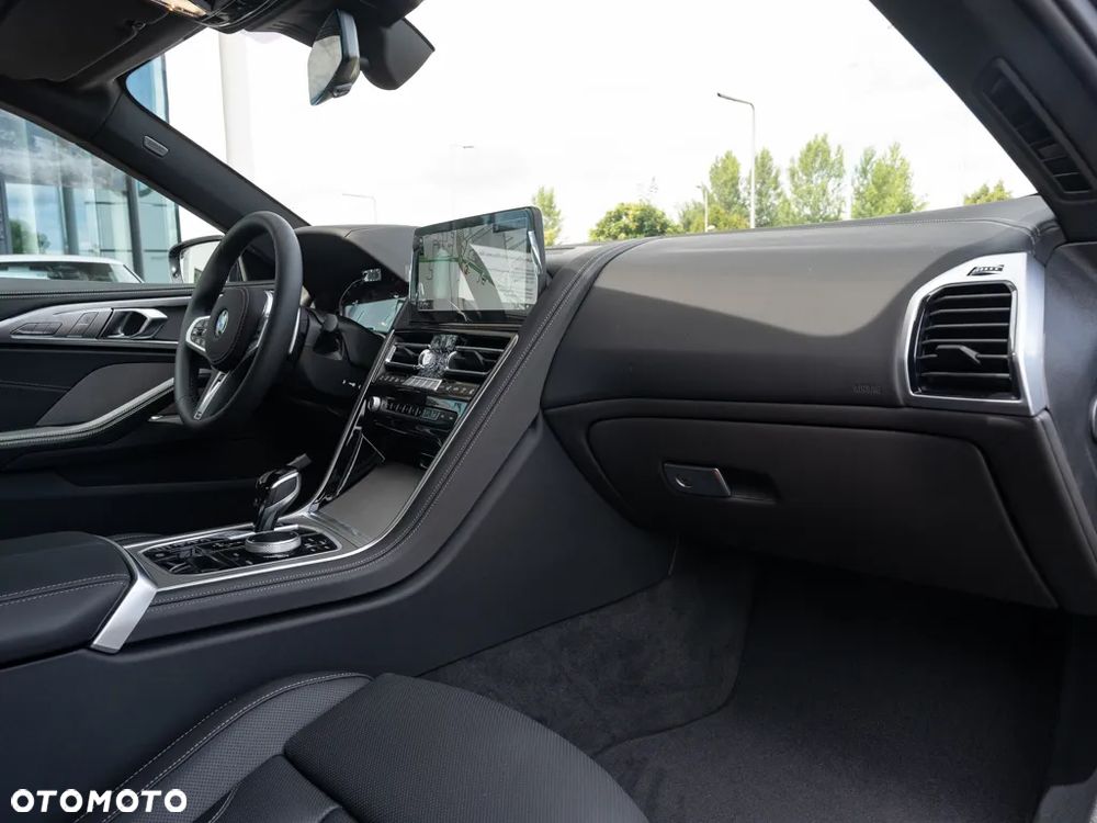 BMW Seria 8 - 8