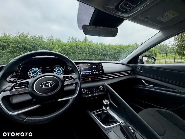 Hyundai Elantra 1.6 Smart - 8