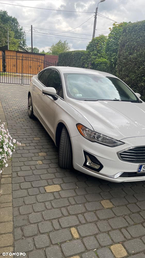 Ford Fusion - 15