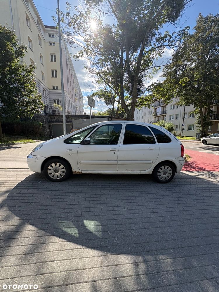 Citroën Xsara Picasso 2.0 16V Exclusive - 4