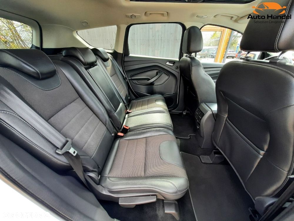 Ford Kuga 1.5 EcoBoost 4x4 Titanium - 38