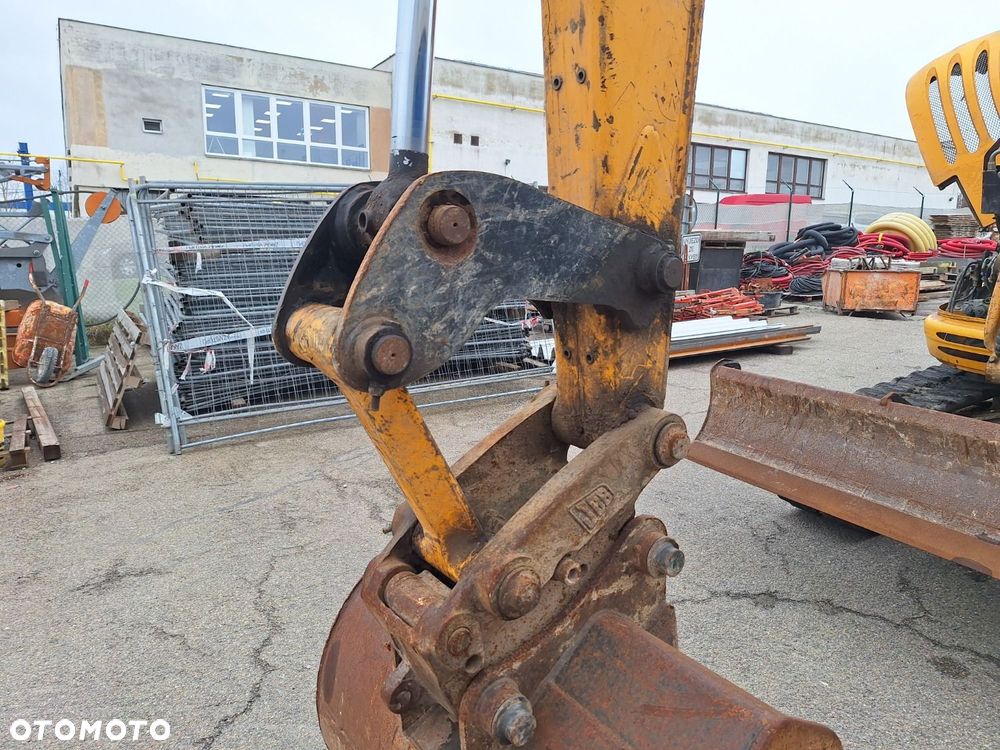 JCB 8085 Zts - 21