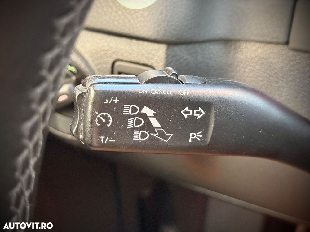 Volkswagen Tiguan 2.0 TDI DPF 4Motion Sport & Style - 18