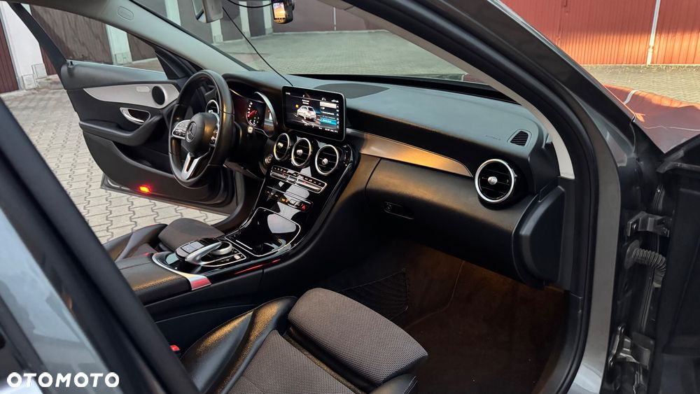 Mercedes-Benz Klasa C 200 d 9G-TRONIC Avantgarde - 21
