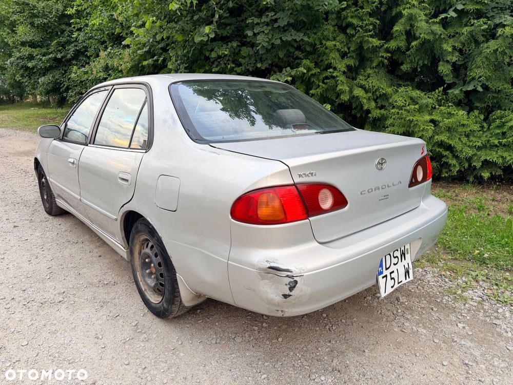 Toyota Corolla 1.8 LE - 6
