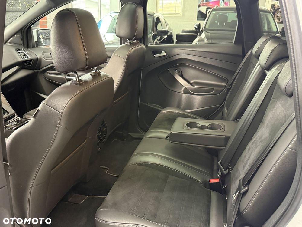 Ford Kuga 1.5 EcoBoost 4x4 ST-Line - 15