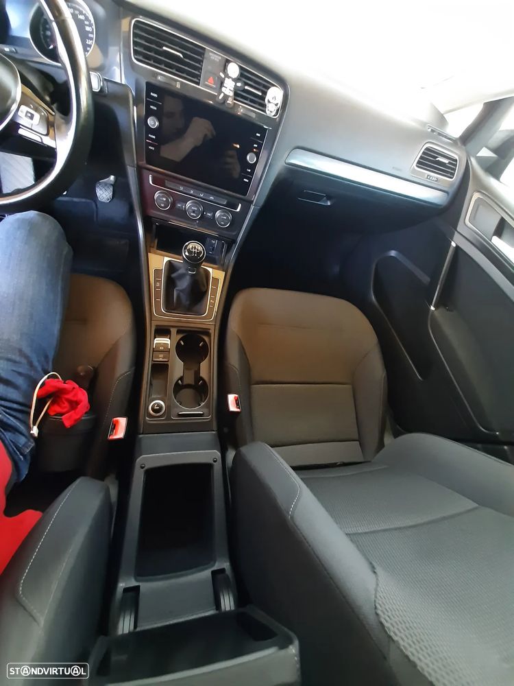 VW Golf 1.6 TDI R-Line - 17