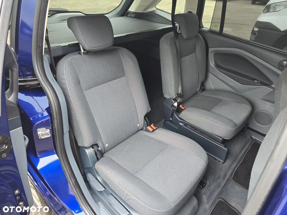 Ford Grand C-MAX - 23