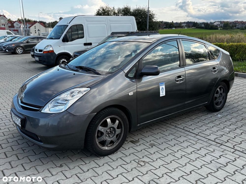 Toyota Prius 1.5 VVT-i Sol (nav) - 1
