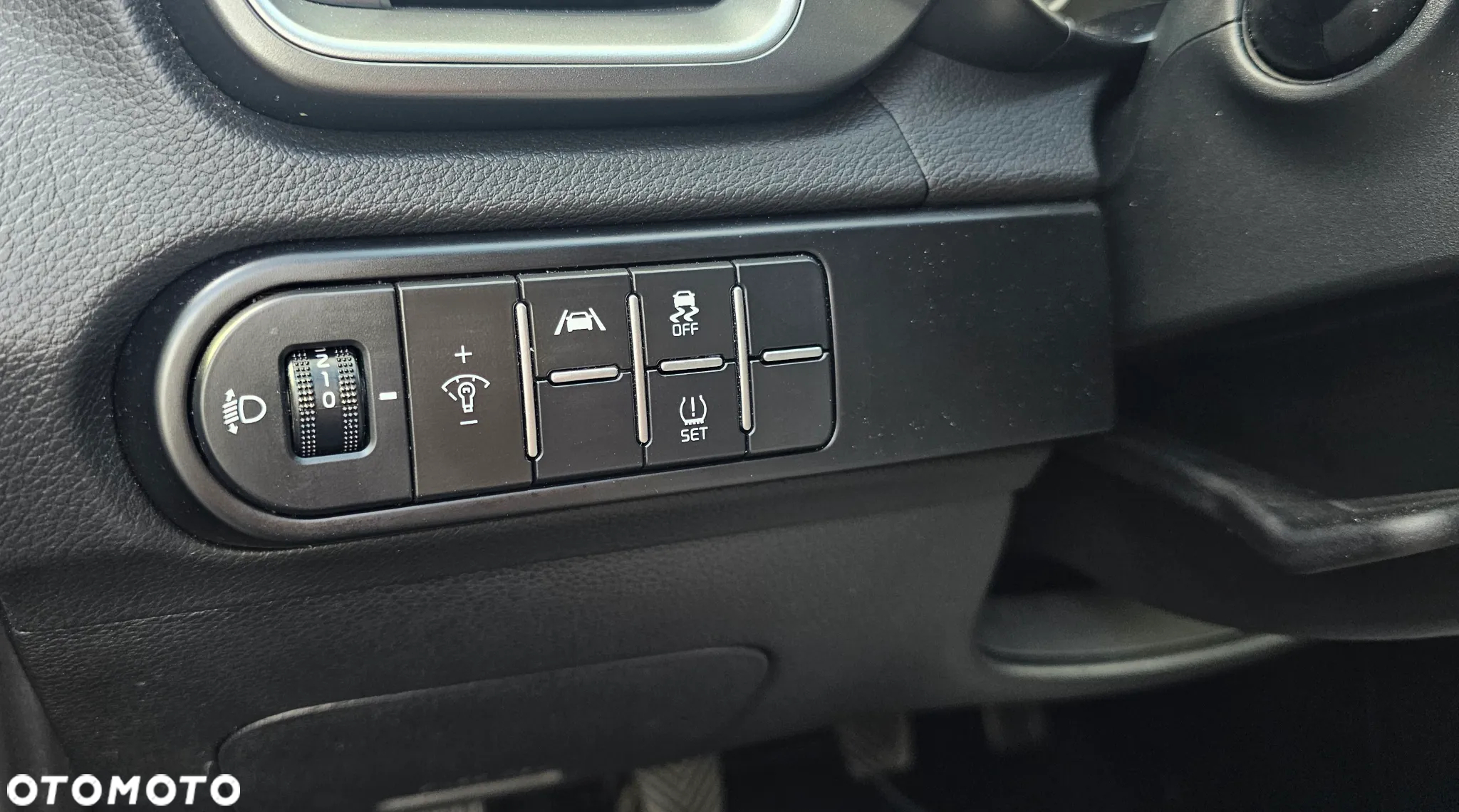 Kia Ceed 1.0 T-GDI 120 OPF Edition 7 - 24