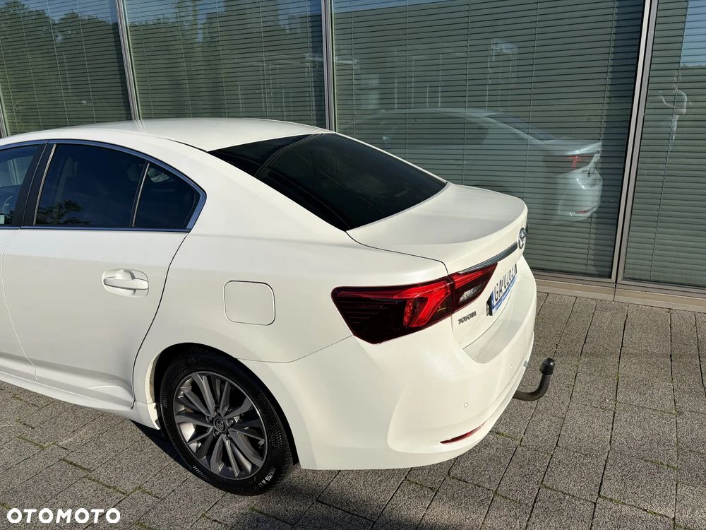 Toyota Avensis 1.8 Prestige MS - 4
