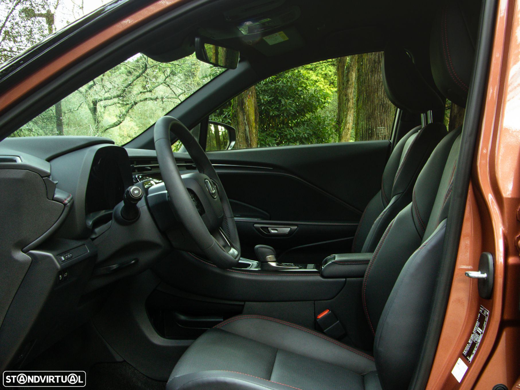 Lexus LBX Emotion - 13