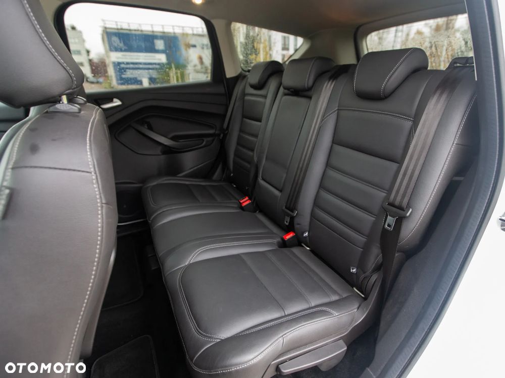 Ford Kuga 2.0 TDCi 4x4 Titanium - 23
