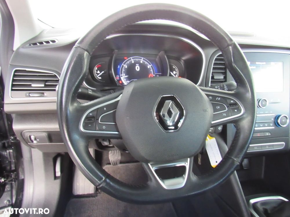 Renault Megane TCe GPF Business - 18