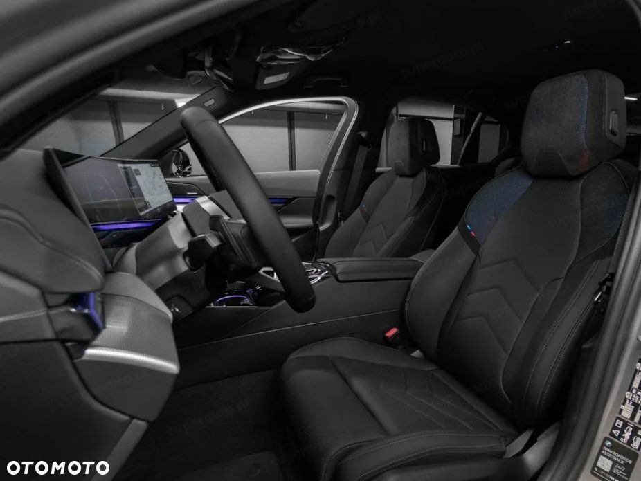 BMW Seria 5 520d xDrive mHEV M Sport - 9
