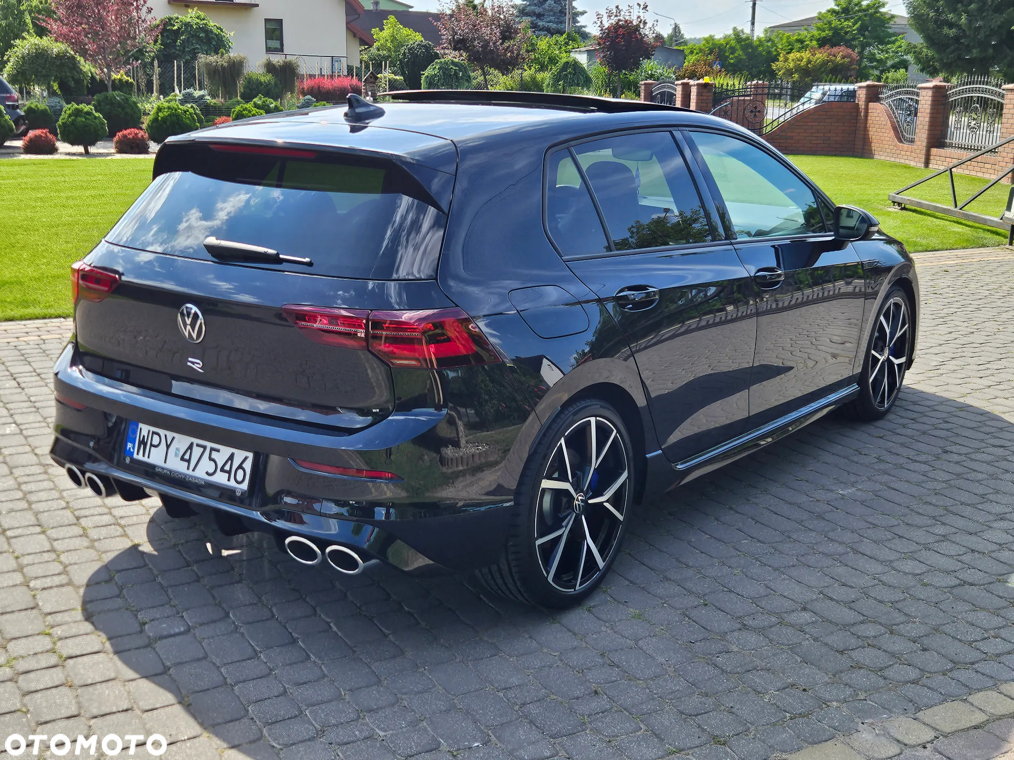 Volkswagen Golf VIII 2.0 TSI 4Motion R DSG - 12