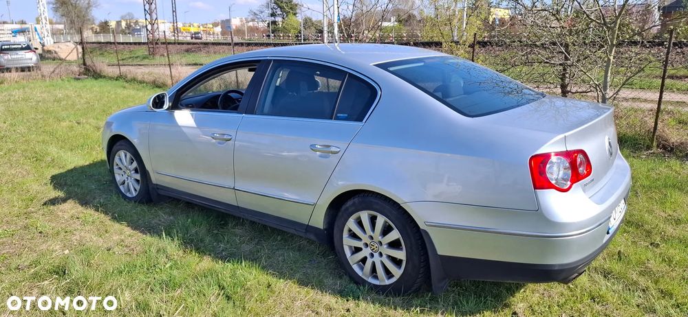 Volkswagen Passat 2.0 TDI DPF Comfortline - 8