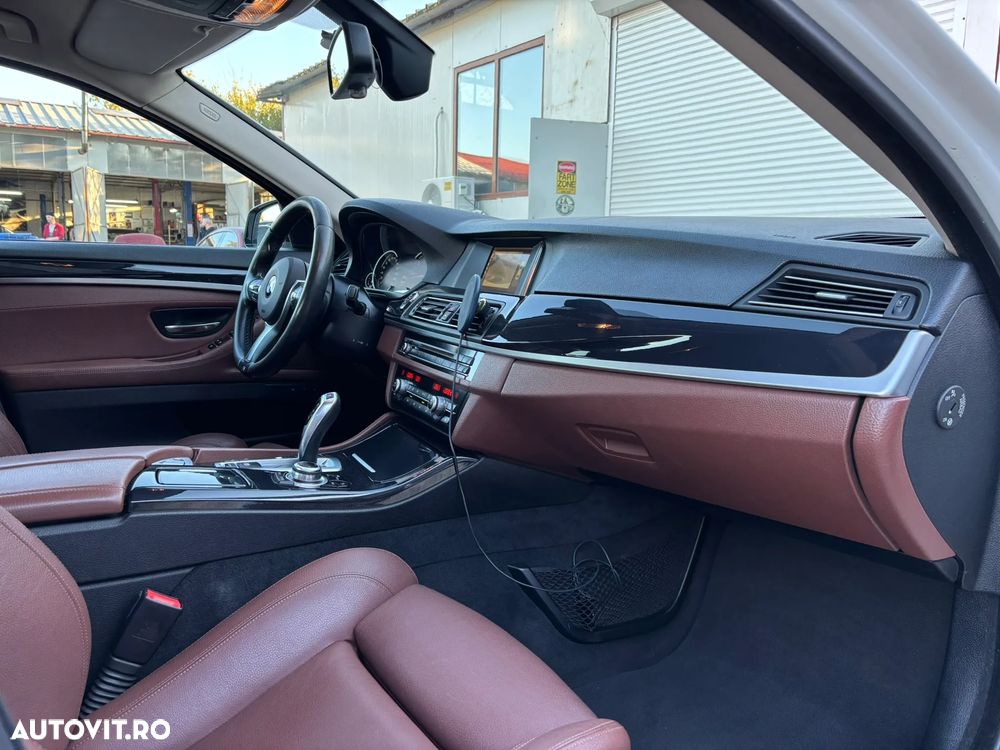BMW Seria 5 520d xDrive AT - 25