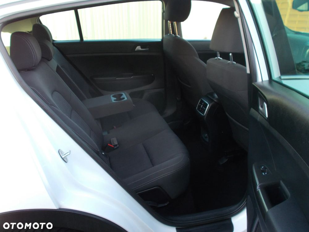 Kia Sportage 1.6 GDI L 2WD - 11