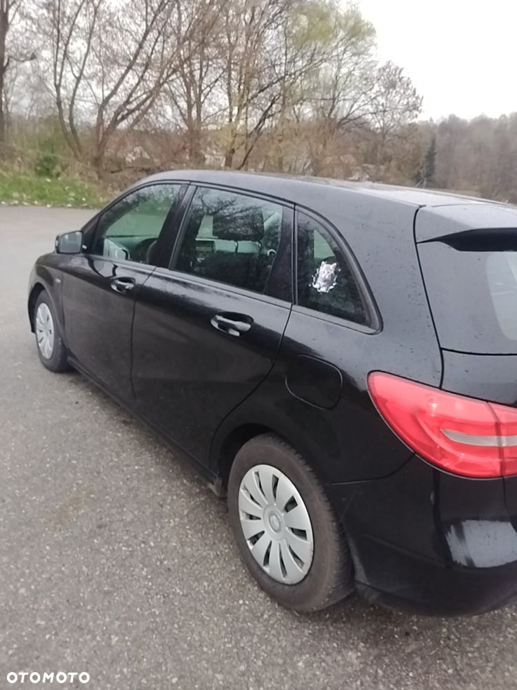 Mercedes-Benz Klasa B 180 CDI (BlueEFFICIENCY) - 3