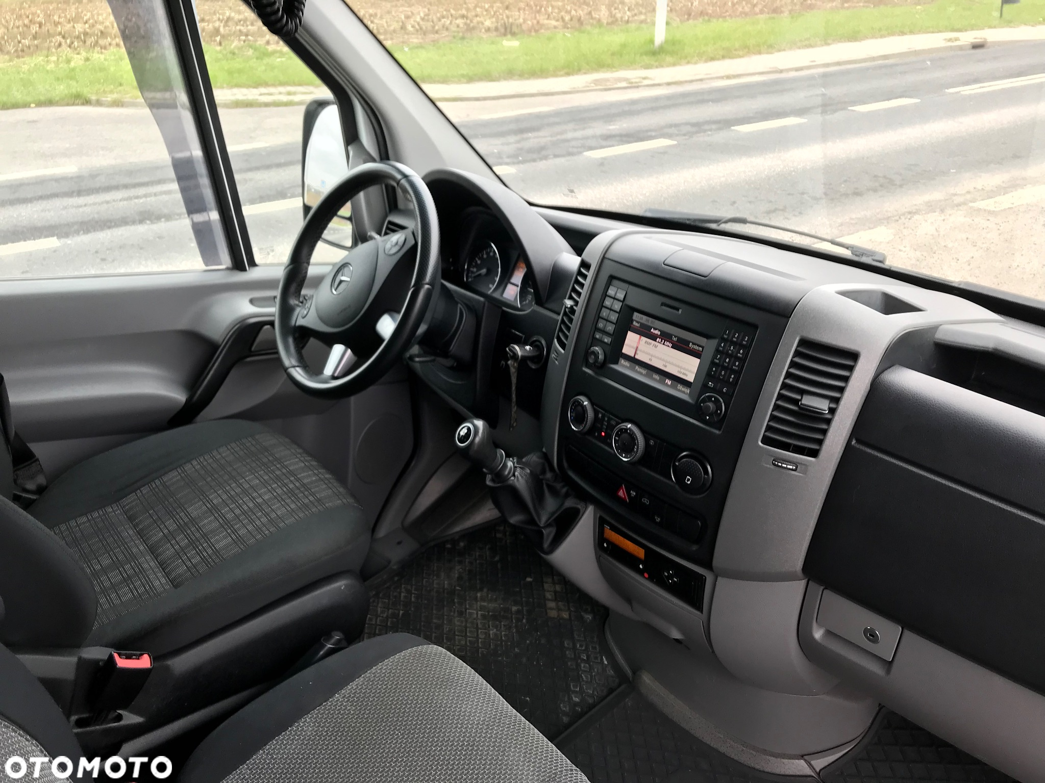 Mercedes-Benz Sprinter 319 - 12