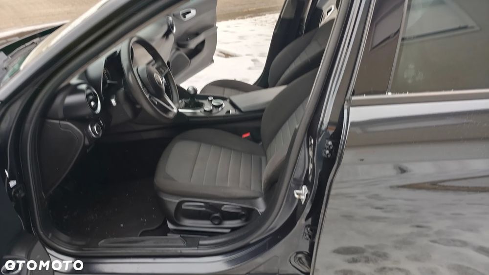 Alfa Romeo Giulia 2.2 D Turbo Super - 3