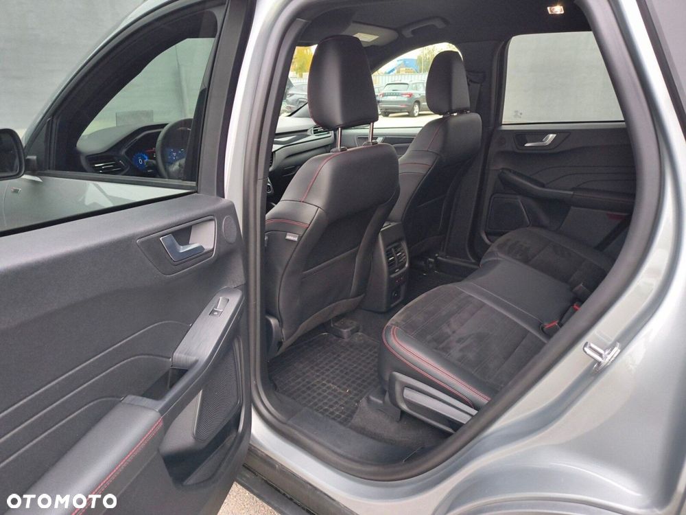 Ford Kuga - 13
