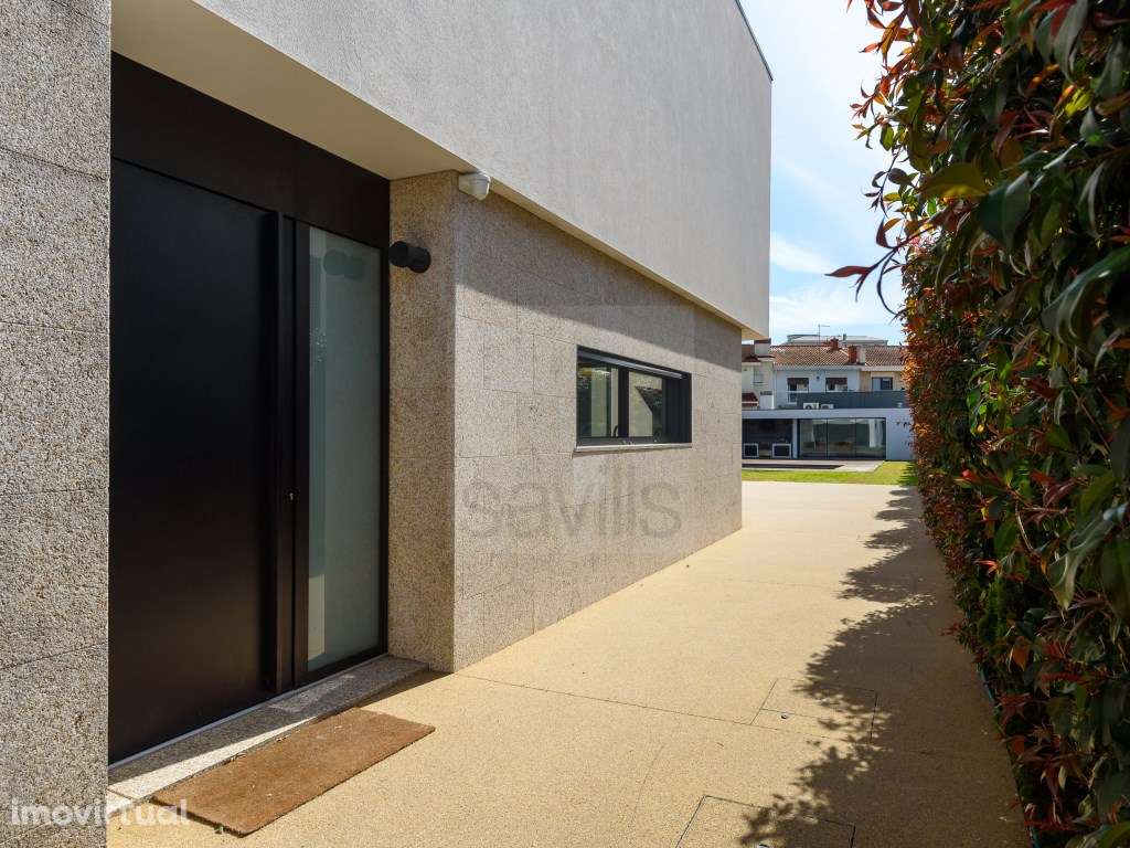 Moradia V5 em Senhora da Hora com jardim e piscina - Grande imagem: 3/42