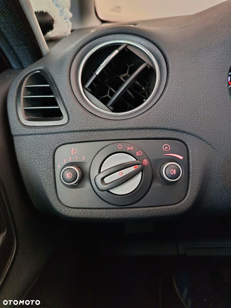 Ford S-Max 2.0 TDCi DPF Champions Edition - 12